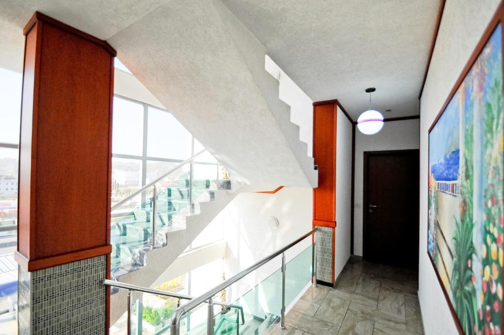 Hotel Lubjana Tirana Exterior photo