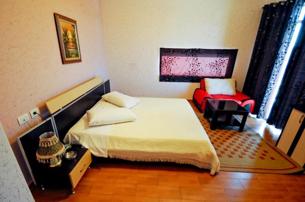 Hotel Lubjana Tirana Exterior photo